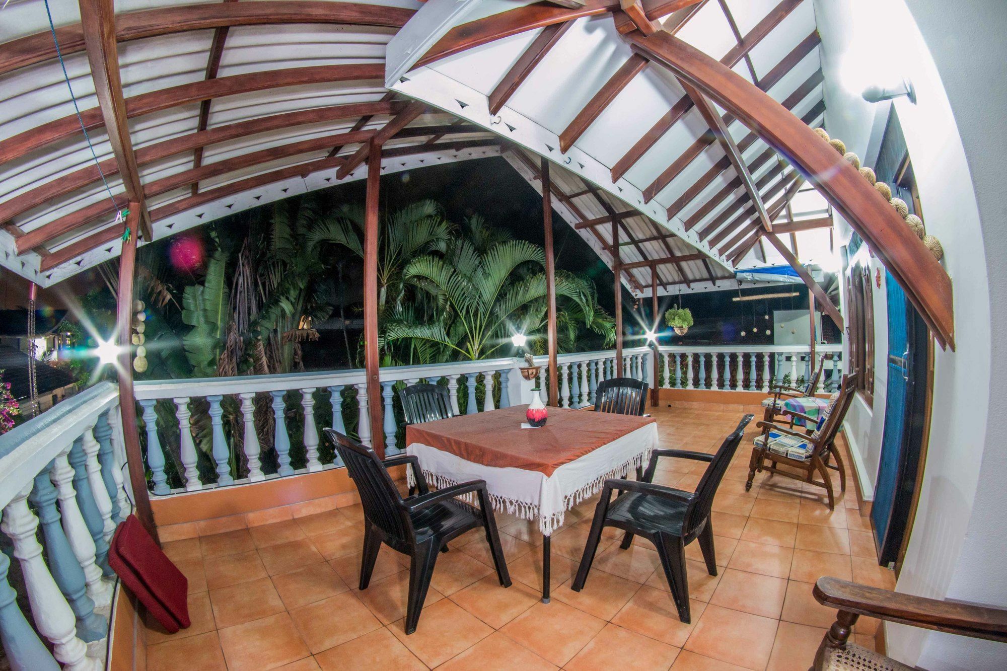 Lioni Holidays 3* Негомбо